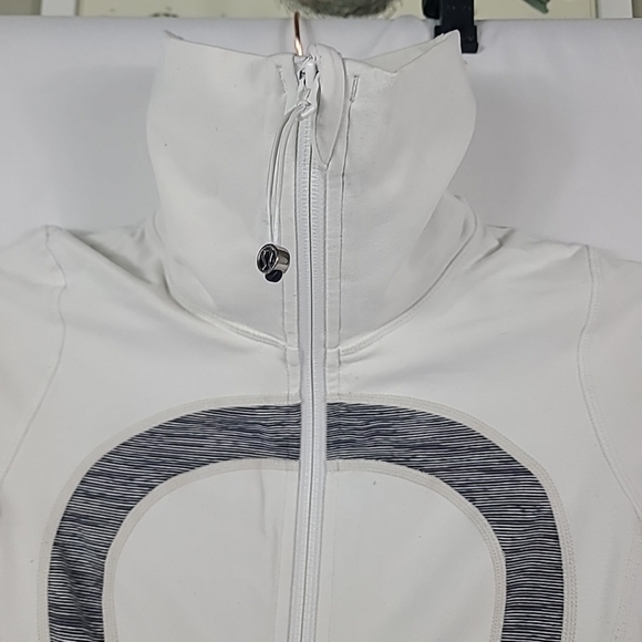 Lululemon Women's White Blue Define Jacket Athletic Running Yoga Sz 4 - Picture 6 of 8